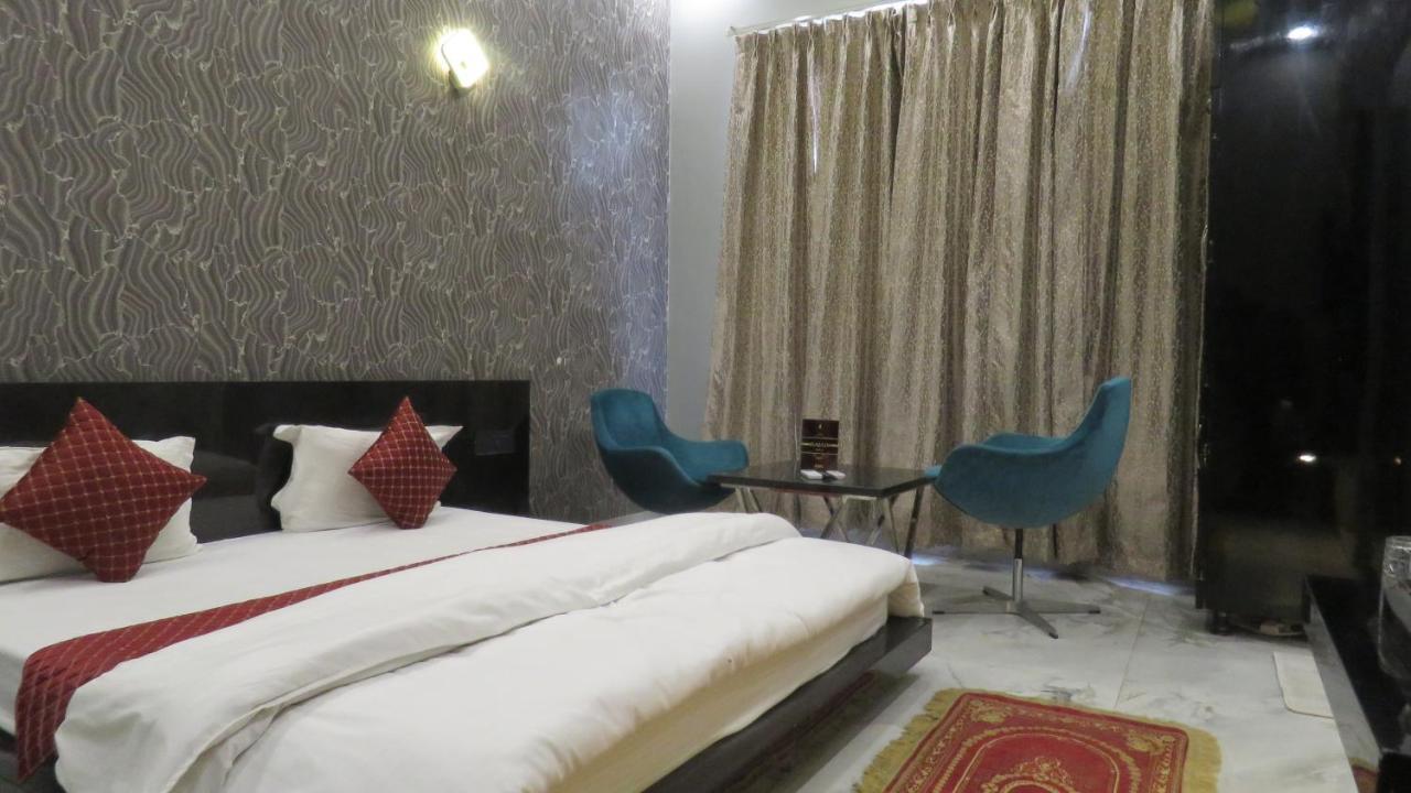 Raja Ji Hotels & Restaurant Jind Bagian luar foto