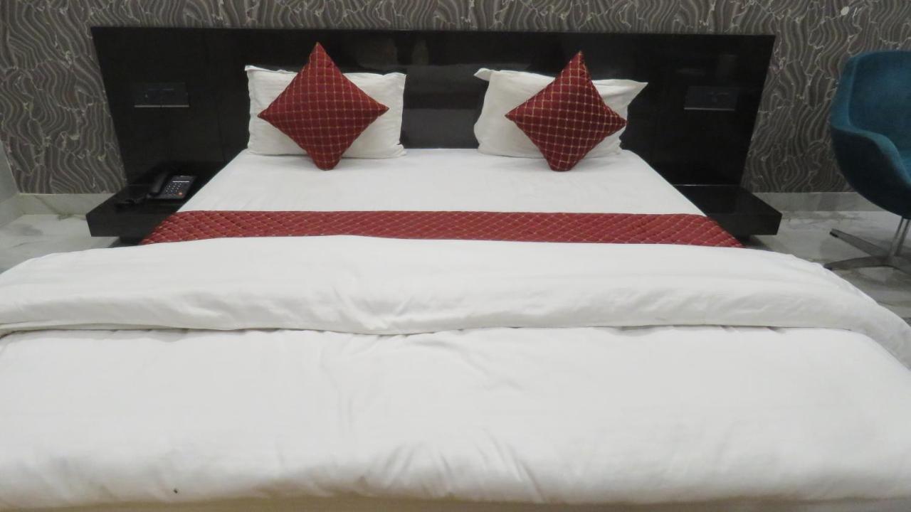 Raja Ji Hotels & Restaurant Jind Bagian luar foto